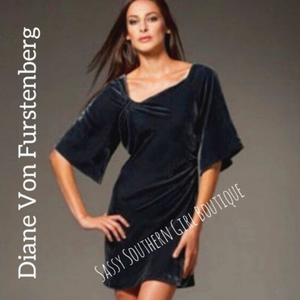 🆕⭐New Diane Von Furstenberg grey green velvet dress